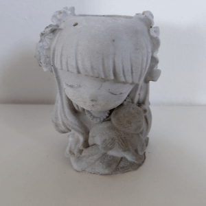 house0218 girl planter with bear
